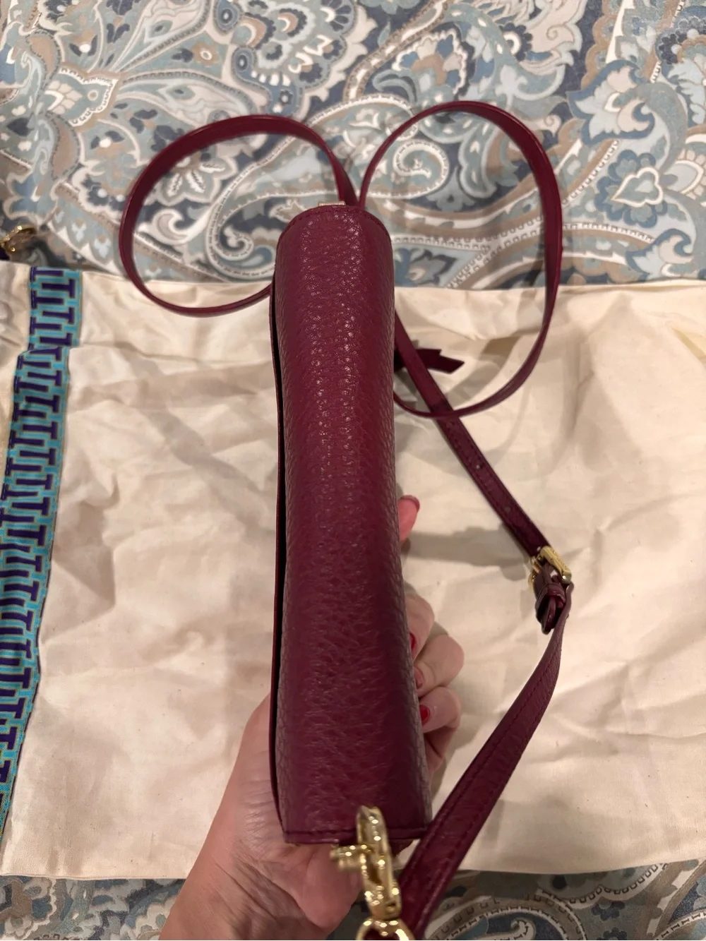 Tory Burch McGraw Burgundy Maroon Wine Pebbled Leather Wallet Crossbody
